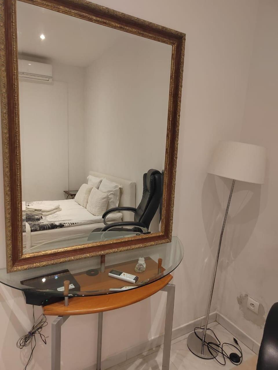 Monaco Studio #3 With Private Patio Apartment *