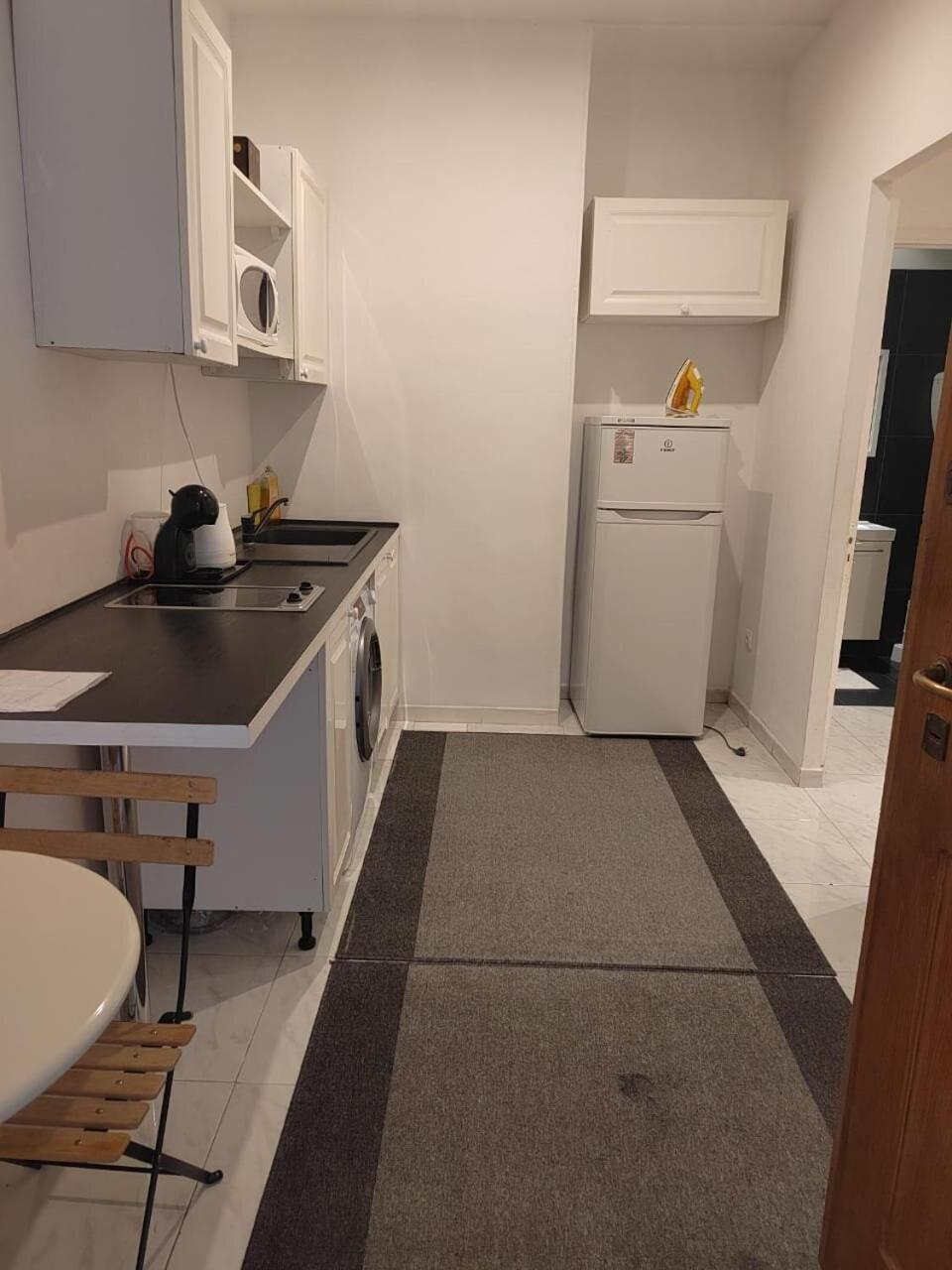 Monaco Studio #3 With Private Patio Apartment *